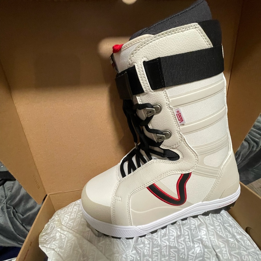 Brand New In Box. Vans Cream and Black Snowboard Boots with Red Detail